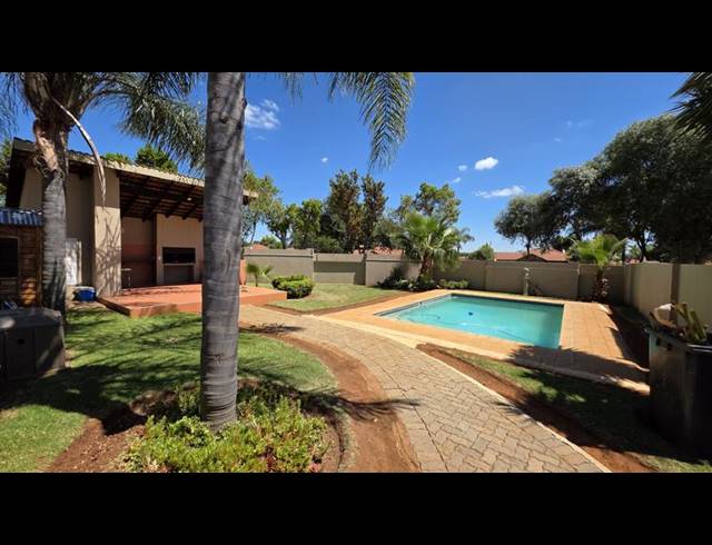 3 BEDROOM TOWNHOUSE FOR SALE IN MONTANA TUINE